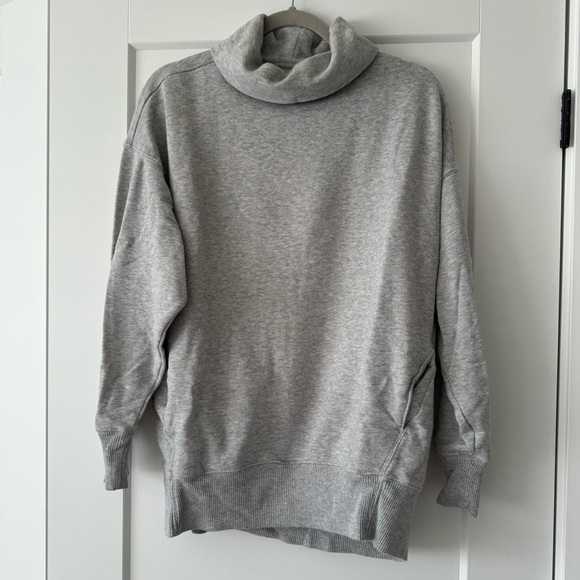 Aerie turtleneck sweatshirt - Picture 2 of 6